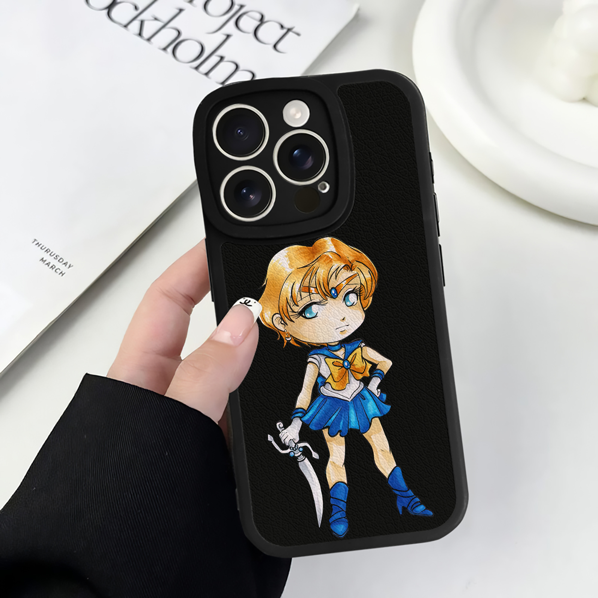 （画像用） 美少女戦士セーラームーン 天王はるか Sailor Moon Tenoh Haruka 【iPhone 16シリーズ対応】シリコンスマホケース（レザー調） 材質：シリコン